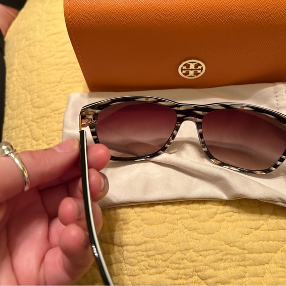 Tory Burch Black Sunglasses - Picture 3 of 4